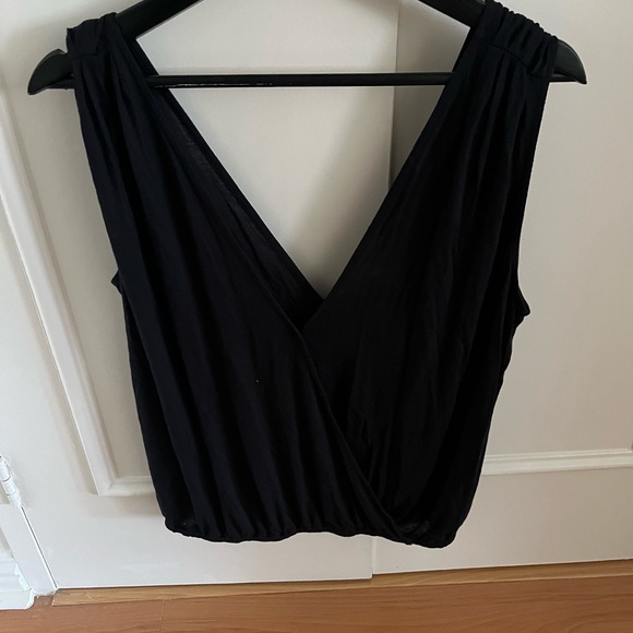 Soft Joie cross cross Top in Black - Size M - Picture 1 of 2